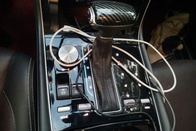 Used GAC Trumpchi GS5 2019 270T Automatic Luxury Edition Gear Lever
