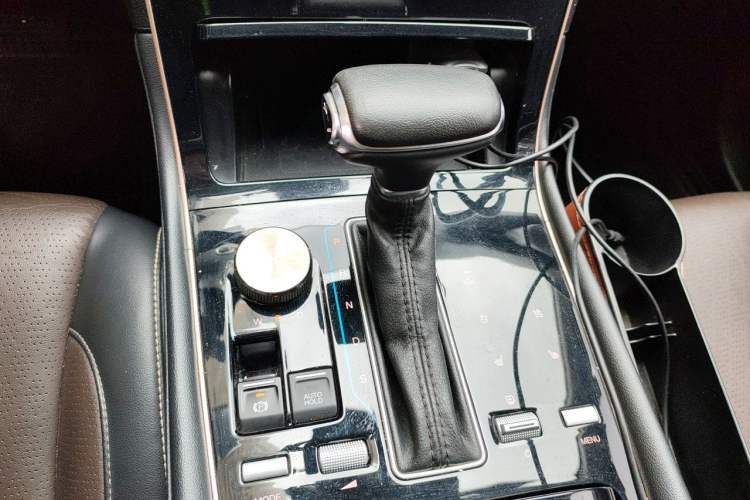 Used GAC Trumpchi GS5 2019 270T Automatic Luxury Edition Gear Lever