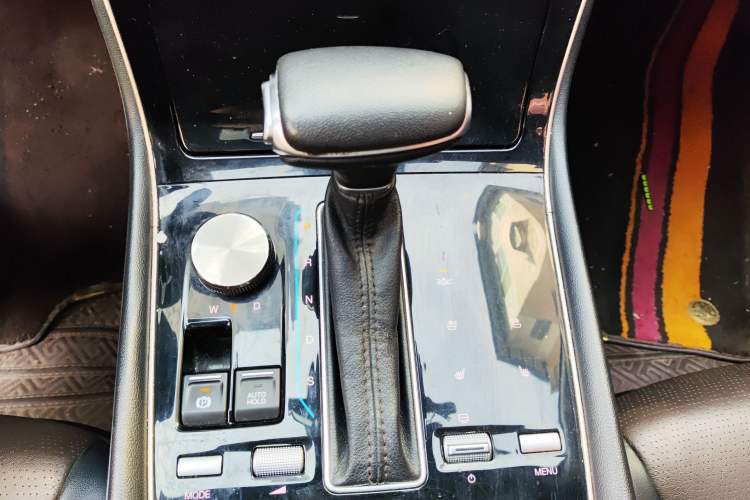 Used GAC Trumpchi GS5 2019 270T Automatic Luxury Edition Gear Lever