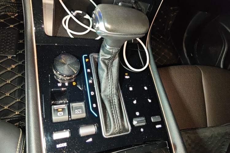 Used GAC Trumpchi GS5 2019 270T Automatic Luxury Edition Gear Lever