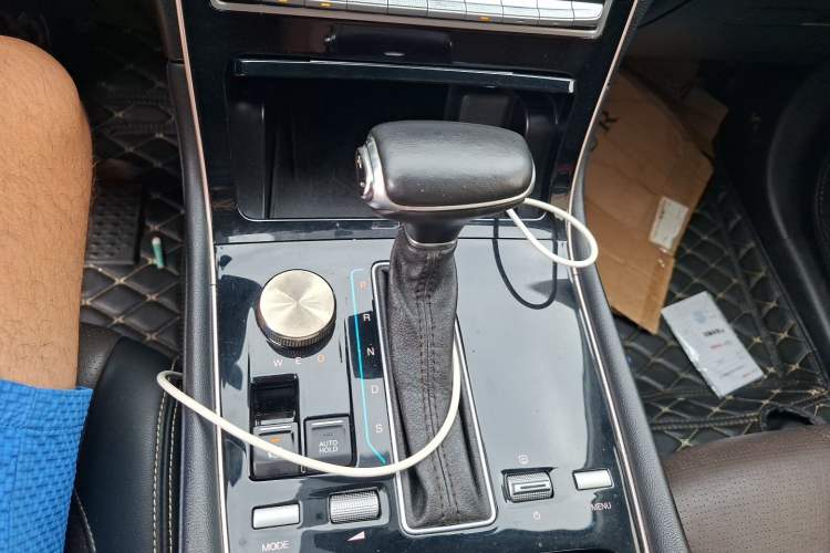 Used GAC Trumpchi GS5 2019 270T Automatic Luxury Edition Gear Lever