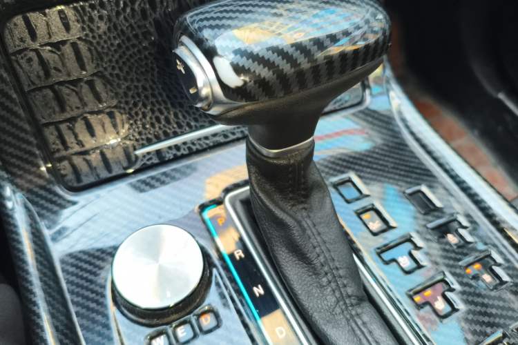 Used GAC Trumpchi GS5 2019 270T Automatic Luxury Edition Gear Lever