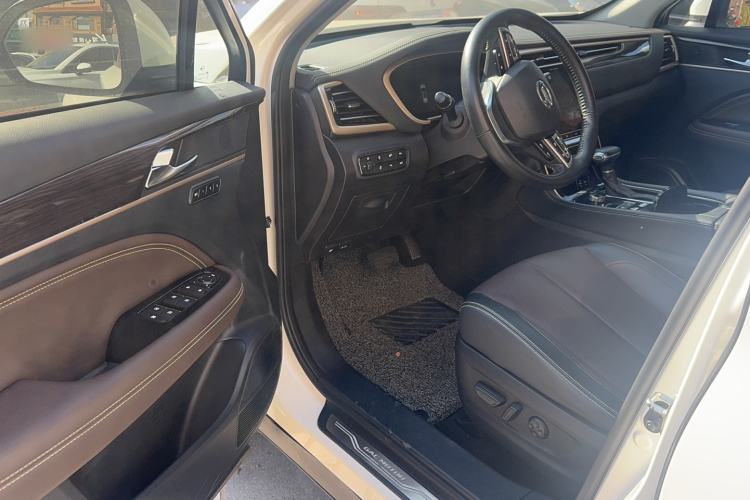 Used GAC Trumpchi GS5 2019 270T Automatic Prestige Edition Interior 2