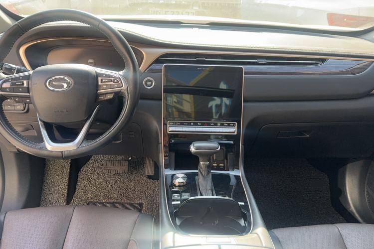 Used GAC Trumpchi GS5 2019 270T Automatic Prestige Edition Interior 3