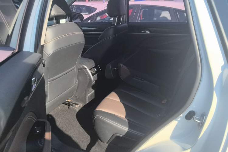 Used GAC Trumpchi GS5 2019 270T Automatic Luxury Edition Interior 4