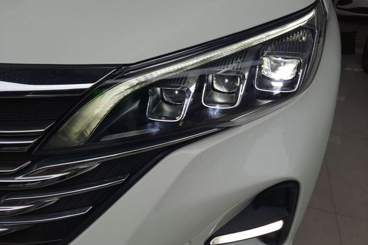 Used GAC Trumpchi GS5 2019 270T Automatic Luxury Edition Left Front Headlight