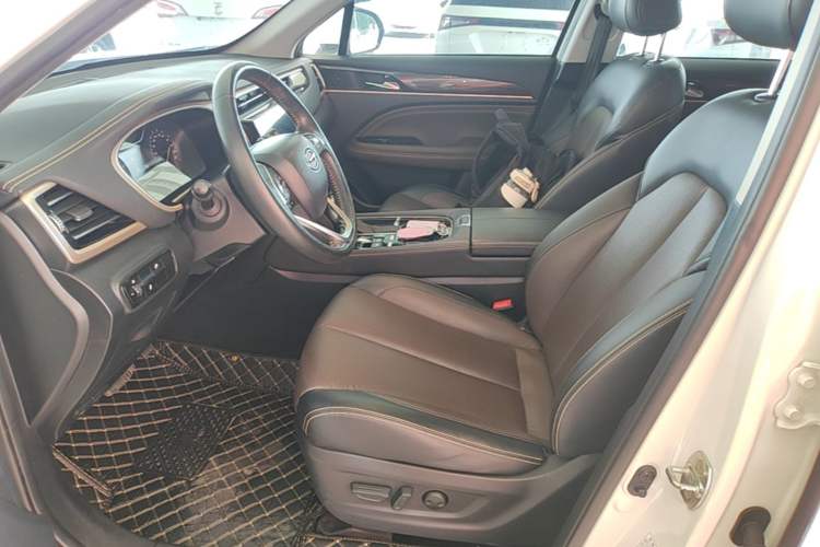 Used GAC Trumpchi GS5 2019 235T Automatic Elite Edition Left Front Seat