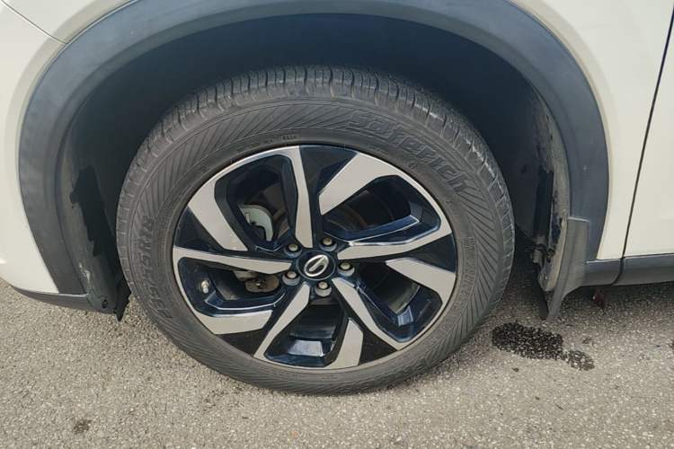 Used GAC Trumpchi GS5 2019 270T Automatic Luxury Edition Left Front Wheel Hub