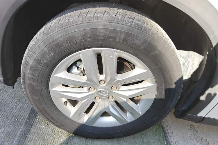 Used GAC Trumpchi GS5 2019 270T Automatic Elite Edition Left Front Wheel Hub