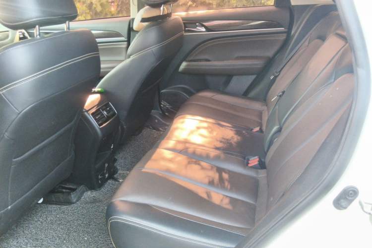 Used GAC Trumpchi GS5 2019 270T Automatic Luxury Edition Left Rear Seat