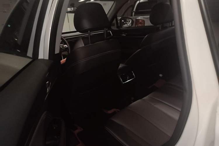 Used GAC Trumpchi GS5 2019 270T Automatic Elite Edition Left Rear Seat