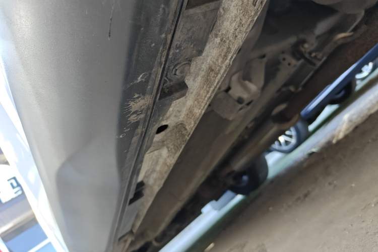 Used GAC Trumpchi GS5 2019 270T Automatic Elite Edition Left Side Sill