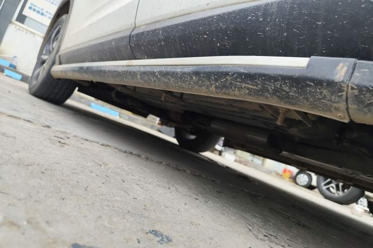 Used GAC Trumpchi GS5 2019 270T Automatic Luxury Edition Left Side Sill