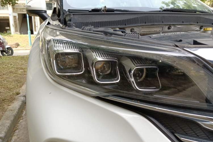 Used GAC Trumpchi GS5 2019 270T Automatic Luxury Edition Right Front Headlight