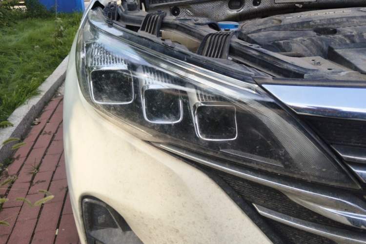 Used GAC Trumpchi GS5 2019 270T Automatic Luxury Edition Right Front Headlight