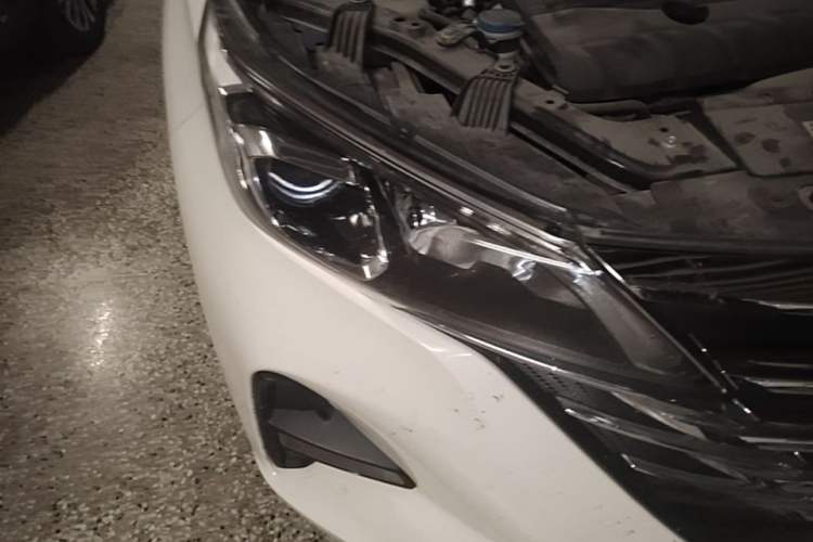 Used GAC Trumpchi GS5 2019 270T Automatic Elite Edition Right Front Headlight