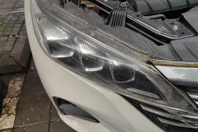 Used GAC Trumpchi GS5 2019 270T Automatic Luxury Edition Right Front Headlight