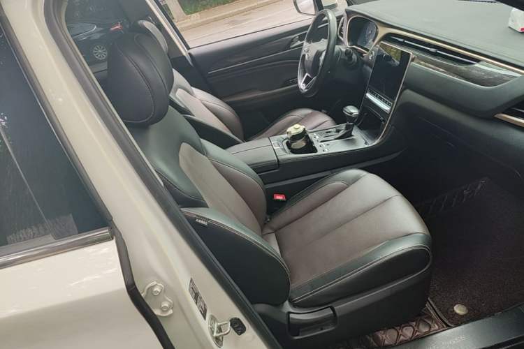 Used GAC Trumpchi GS5 2019 270T Automatic Luxury Edition Right Front Seat