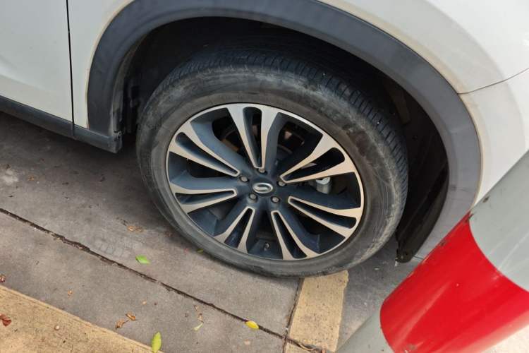 Used GAC Trumpchi GS5 2019 270T Automatic Prestige Edition Right Front Wheel Hub