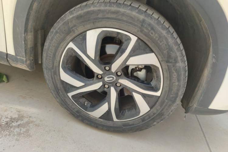 Used GAC Trumpchi GS5 2019 235T Automatic Luxury Edition Right Front Wheel Hub