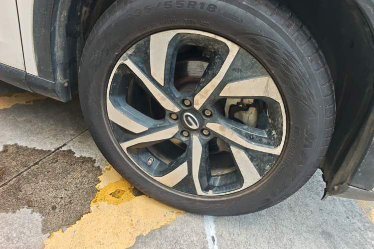 Used GAC Trumpchi GS5 2019 270T Automatic Luxury Edition Right Front Wheel Hub