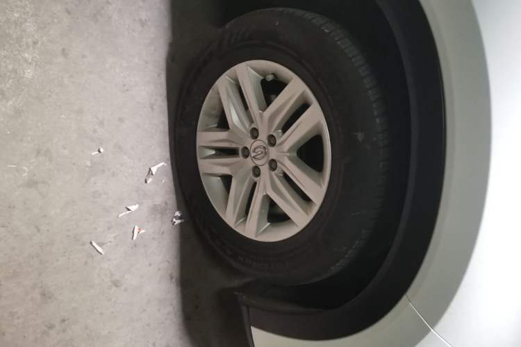 Used GAC Trumpchi GS5 2019 235T Automatic Comfort Edition Right Front Wheel Hub