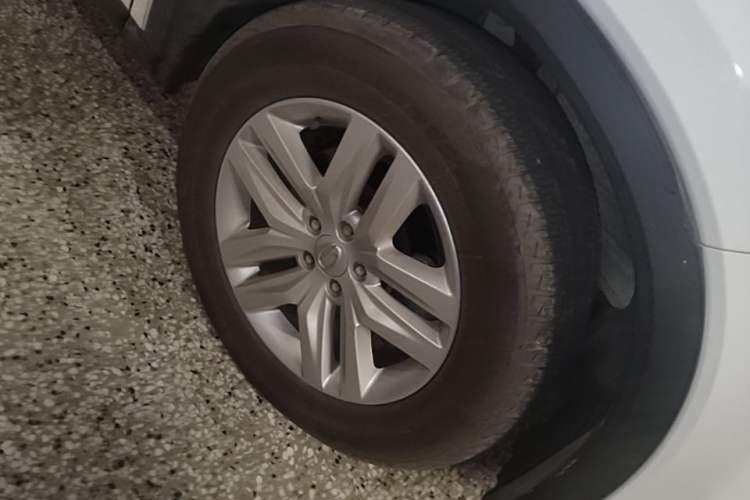 Used GAC Trumpchi GS5 2019 270T Automatic Elite Edition Right Front Wheel Hub