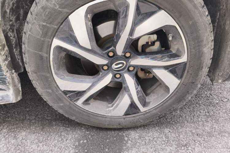 Used GAC Trumpchi GS5 2019 270T Automatic Luxury Edition Right Front Wheel Hub