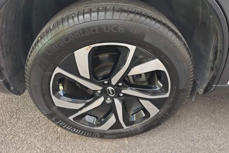 Used GAC Trumpchi GS5 2019 270T Automatic Luxury Edition Right Rear Wheel Hub