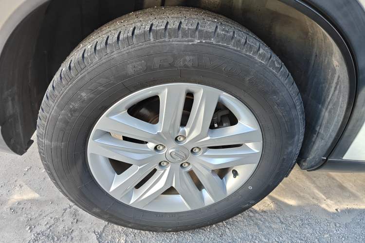 Used GAC Trumpchi GS5 2019 270T Automatic Elite Edition Right Rear Wheel Hub