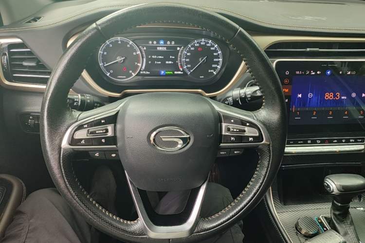 Used GAC Trumpchi GS5 2019 270T Automatic Luxury Edition Steering Wheel