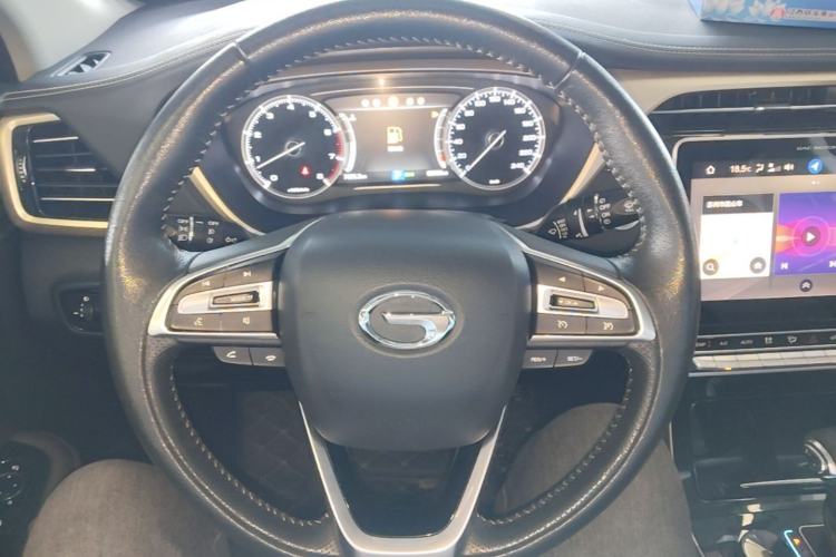 Used GAC Trumpchi GS5 2019 235T Automatic Luxury Edition Steering Wheel