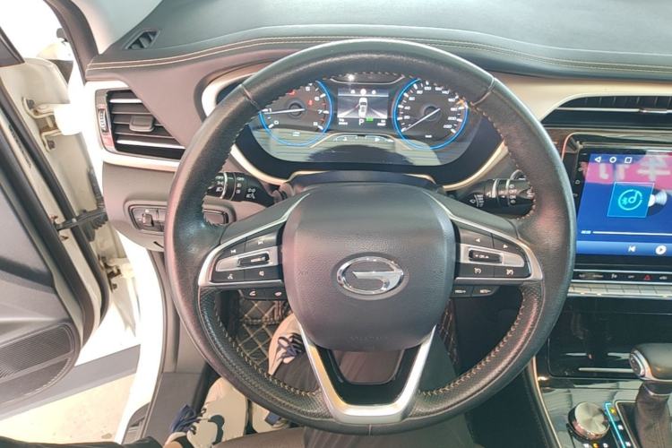 Used GAC Trumpchi GS5 2019 235T Automatic Elite Edition Steering Wheel