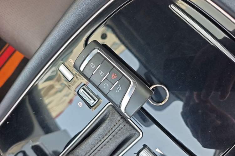 Used GAC Trumpchi GS5 2019 270T Automatic Luxury Edition Vehicle Key