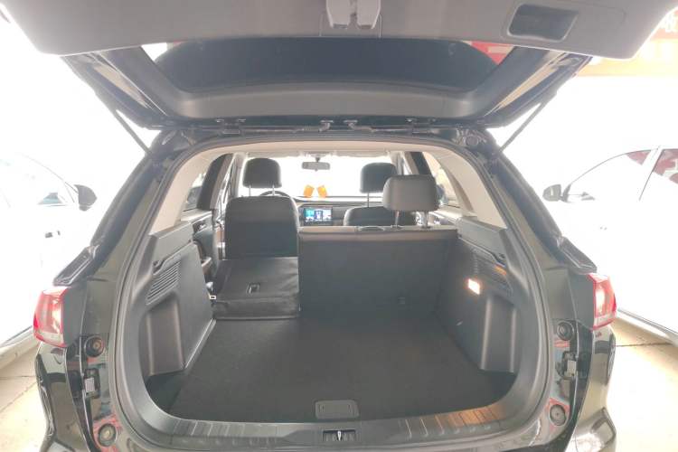 Used GAC Trumpchi GS5 2020 Advanced Model 270T Automatic Elite Edition Trunk