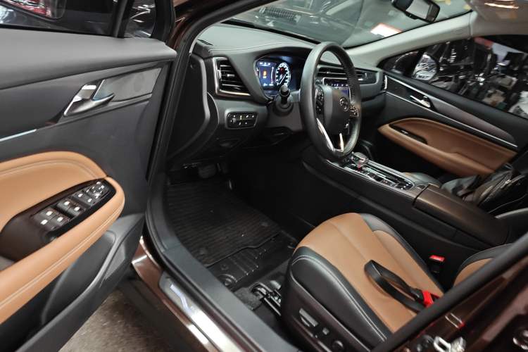 Used GAC Trumpchi GS5 2020 Advanced Model 270T Automatic Luxury Edition Interior 3