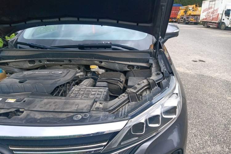 Used GAC Trumpchi GS5 2020 Advanced Model 270T Automatic Luxury Edition Engine Bay Left