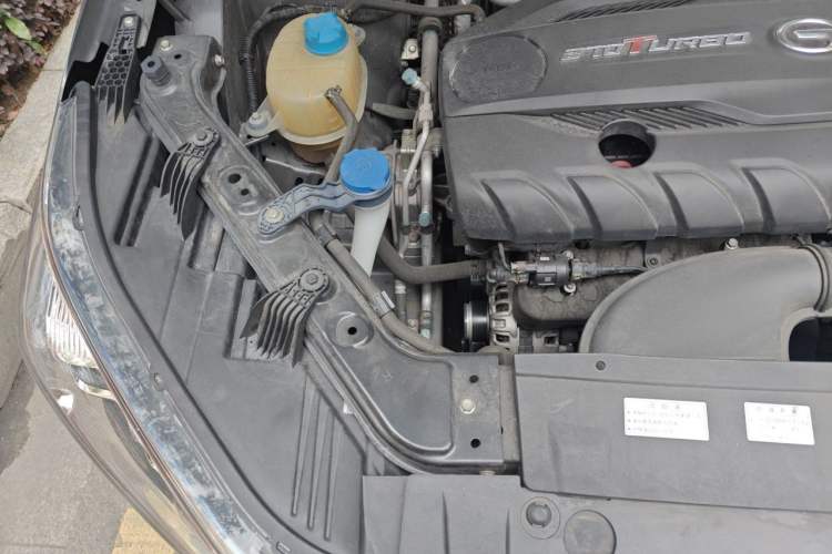 Used GAC Trumpchi GS5 2020 Advanced Model 270T Automatic Luxury Edition Engine Bay Right