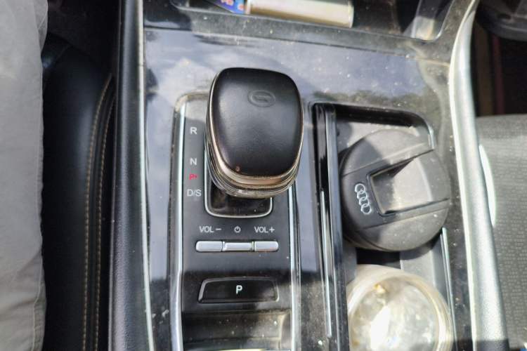 Used GAC Trumpchi GS5 2020 Advanced Model 270T Automatic Luxury Edition Gear Lever