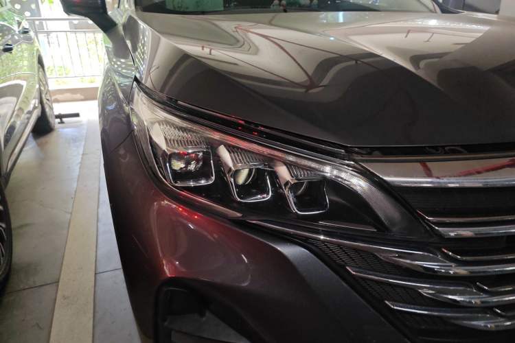 Used GAC Trumpchi GS5 2020 Advanced Model 270T Automatic Luxury Edition Right Front Headlight