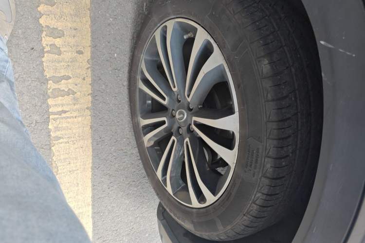 Used GAC Trumpchi GS5 2020 Advanced Model 270T Automatic Luxury Edition Right Front Wheel Hub