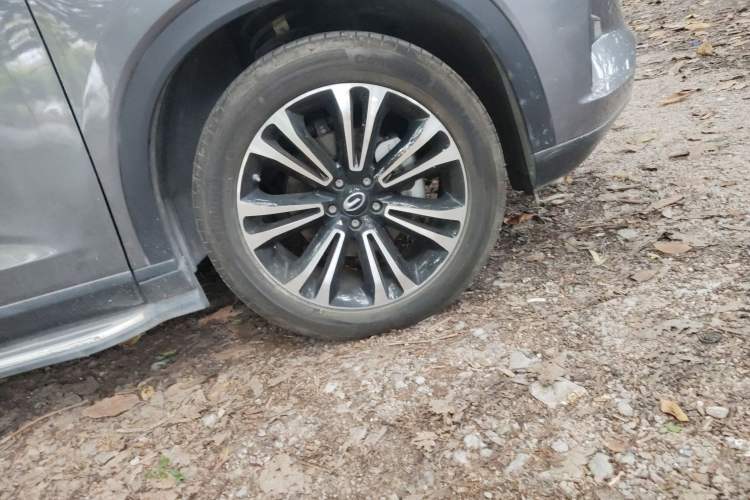 Used GAC Trumpchi GS5 2020 Advanced Model 270T Automatic Luxury Edition Right Front Wheel Hub