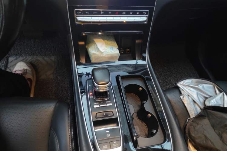 Used GAC Trumpchi GS5 2020 Advanced Model 270T Automatic Elite Edition Gear Lever