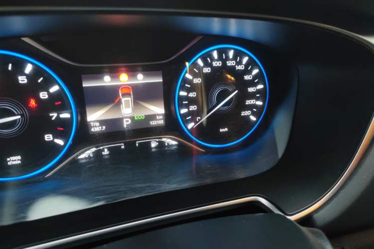 Used GAC Trumpchi GS5 2020 Advanced Model 270T Automatic Elite Edition Odometer Close Up