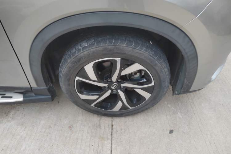 Used GAC Trumpchi GS5 2020 Advanced Model 270T Automatic Elite Edition Right Front Wheel Hub