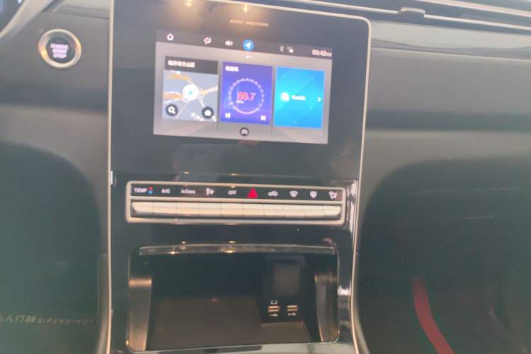 Used GAC Trumpchi GS5 2020 Advanced Model 270T Automatic Elite Edition Audio And AC Panel