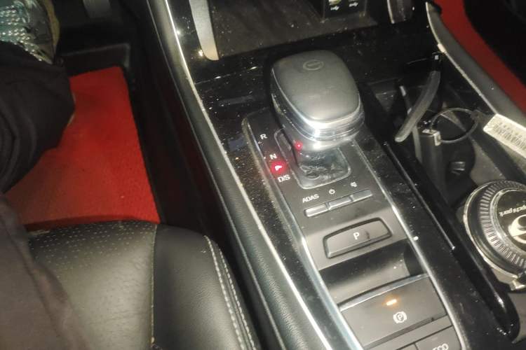 Used GAC Trumpchi GS5 2020 Advanced Model 270T Automatic Prestige Edition Gear Lever