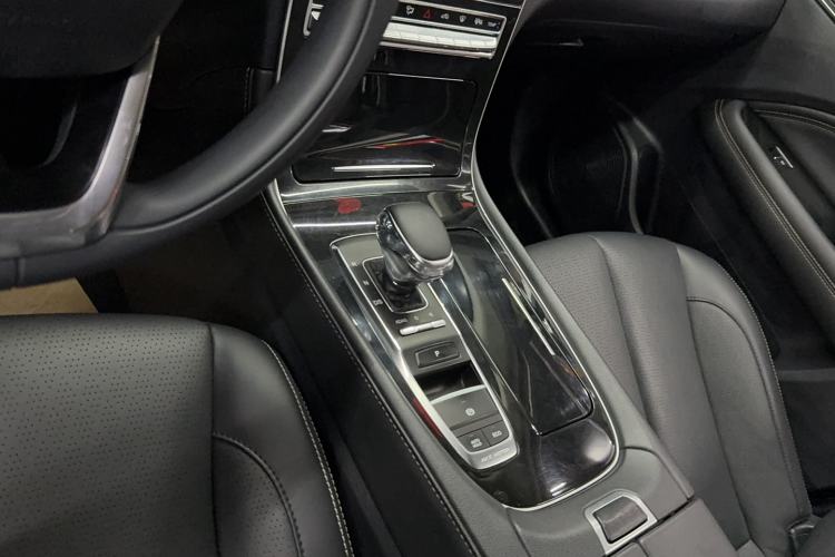 Used GAC Trumpchi GS5 2020 Advanced Model 270T Automatic Luxury Edition Gear Lever
