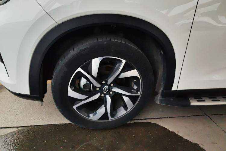 Used GAC Trumpchi GS5 2020 Advanced Model 270T Automatic Elite Edition Left Front Wheel Hub