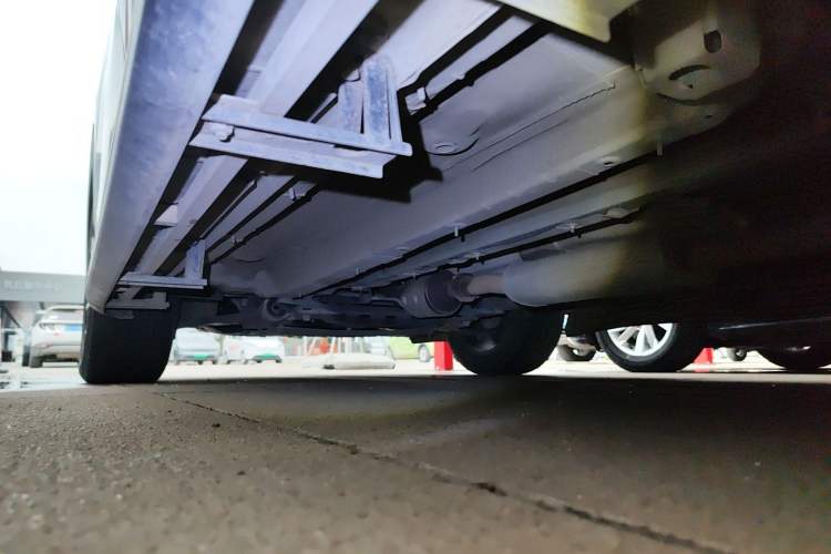 Used GAC Trumpchi GS5 2020 Advanced Model 270T Automatic Elite Edition Left Side Sill